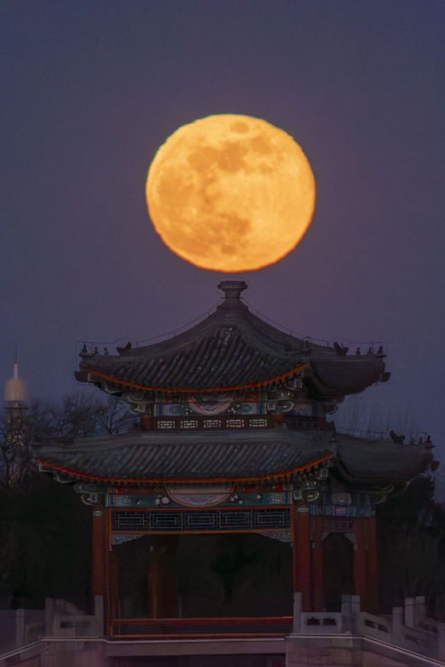 建设银.行<：>上调代销公募基金产品风险等级 涉及87只产品