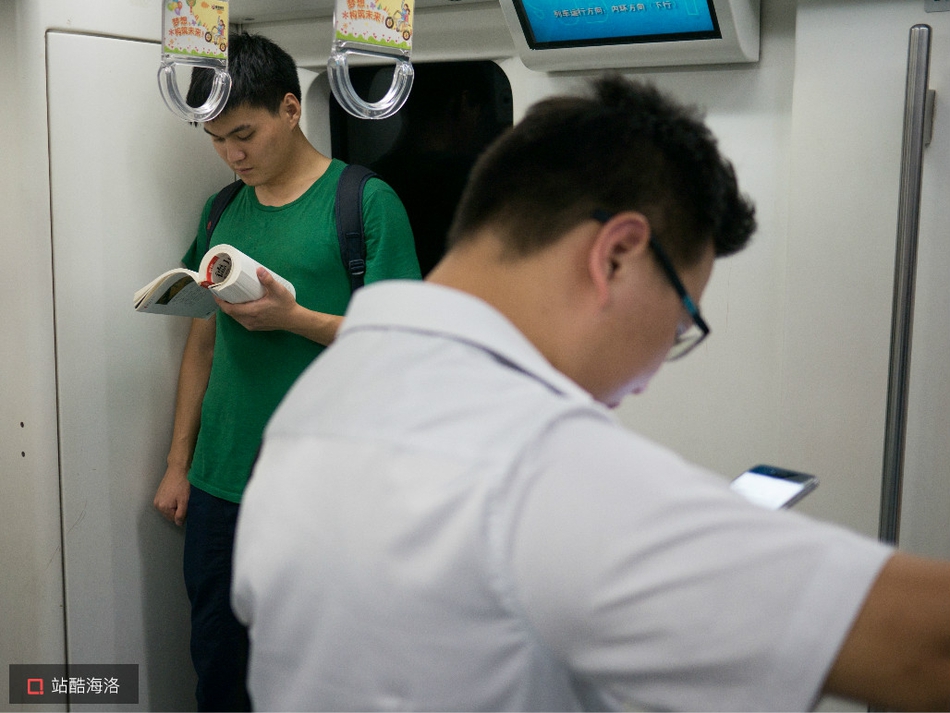 中信<证>券三季度大幅加仓东北证券！已位居十大流通股东第三位，券商行业并购大潮下，增持动作令人遐想连篇