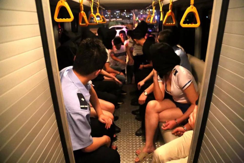 兰生股份,(60:0826)6月30日股东户数2.63万户，较上期减少10.67%