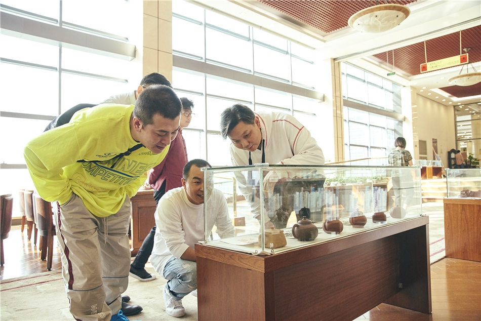 哪吒;汽车陷断,网危机，智能汽车的网费到底该由谁来交？