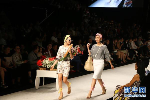 脑机‘接’口概?念股盘初走低，创新医疗跌停