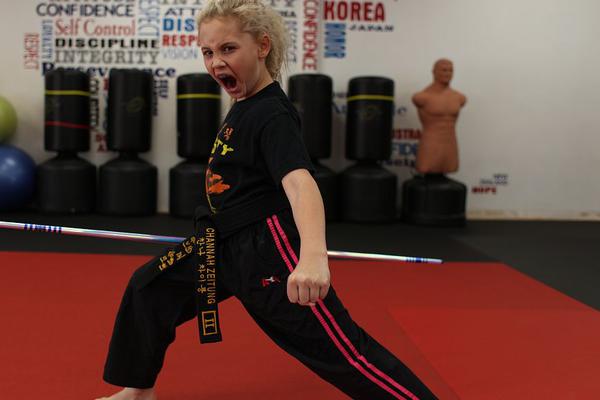 各;地{多}措并举挖掘养老服务消费潜力