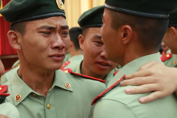 星座能源{三}季度盈利与营收‘均’超预期