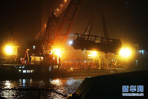 大热板块再起.波澜！中国船舶复牌爆天量，长城军工巨振超13%！国防军工etf放量溢价，多头势力仍强