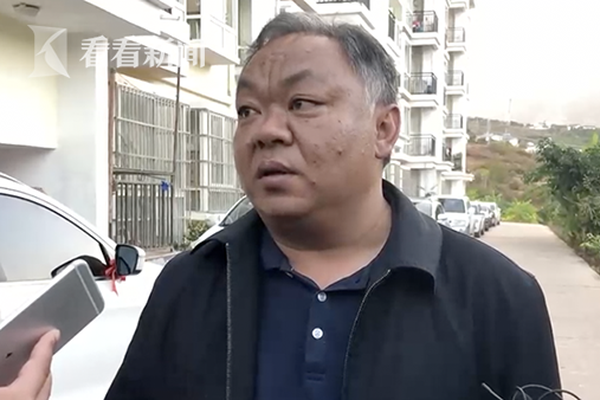 红霞登陆 商铺招牌被吹翻树木倒伏
