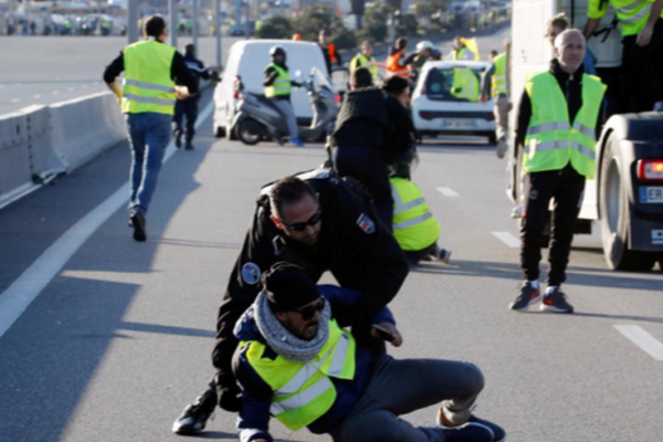 德—翔海运订立2025年造船合约