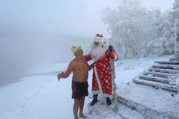 多:家<上>市公司首次中期分红 一年多次分红成常态