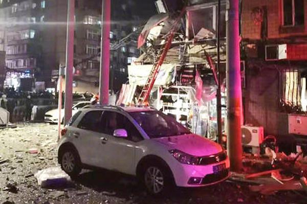 公募费率改革推动<券>商;加速“服务导向”转型