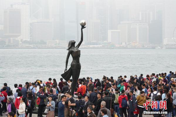快讯：恒指低开0.11% 科指跌0.11% 黄金股延续涨势 奥克斯电气上市首日跌超7%