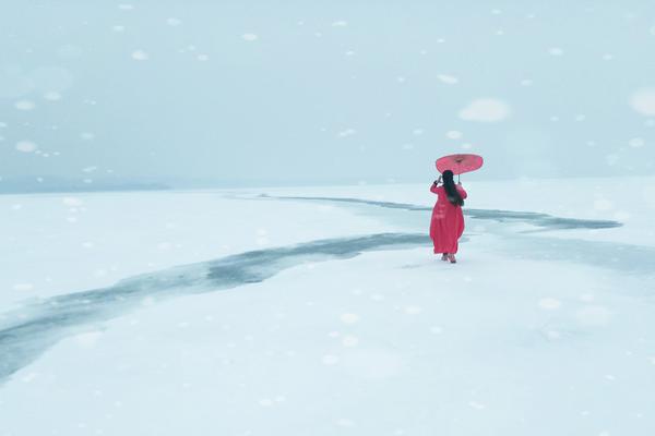 避险情绪—主导早盘交易 新元兑美元汇率持稳